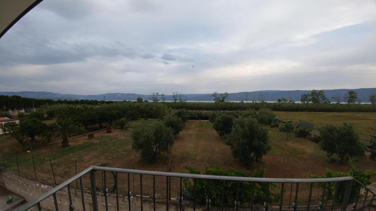 Appartamento Tra Mare E Lago Foce Varano Exterior photo