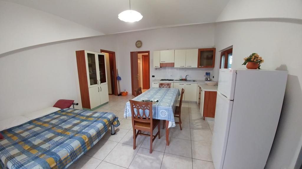 Appartamento Tra Mare E Lago Foce Varano Exterior photo