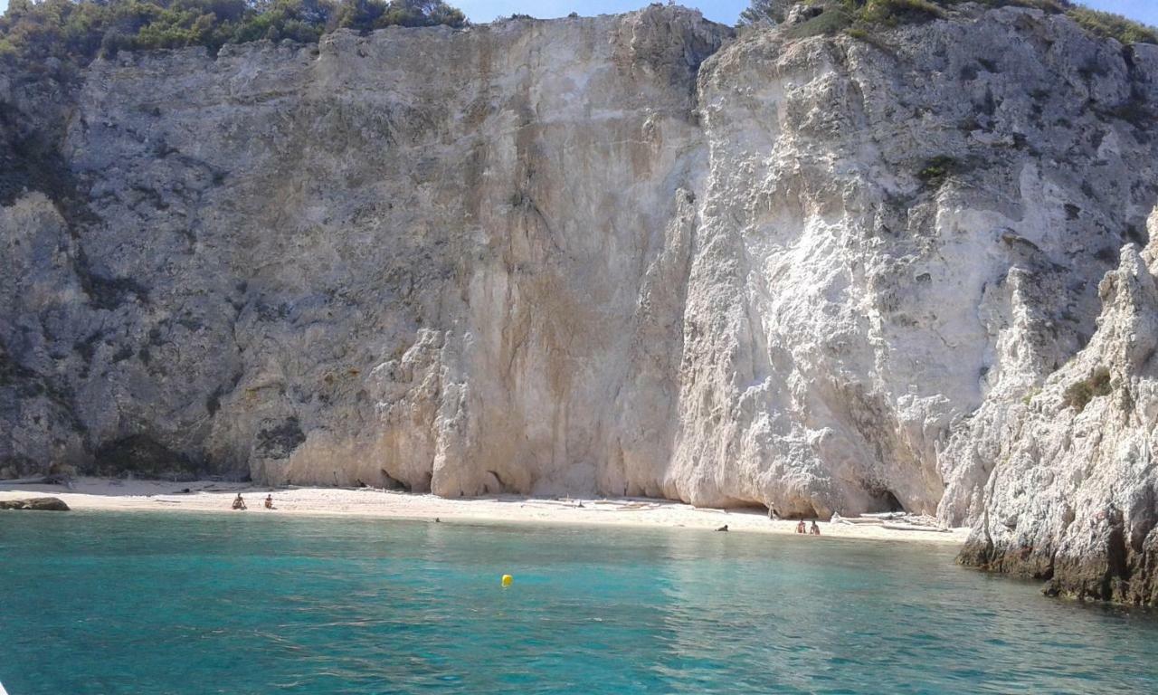 Appartamento Tra Mare E Lago Foce Varano Exterior photo